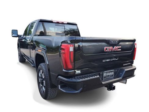 Used 2025 GMC Sierra 3500 Denali w/ Denali Reserve Package AWD/4WD image 3