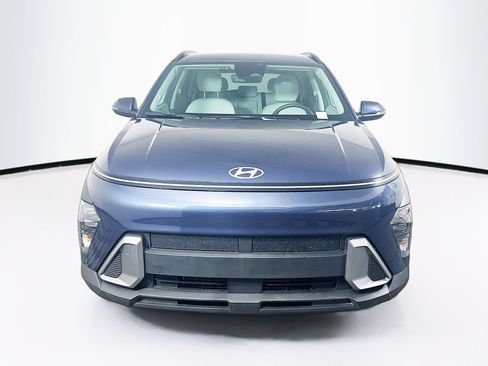 Used 2025 Hyundai Kona SEL FWD image 2