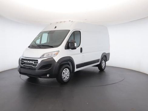 New 2024 RAM ProMaster 2500 w/ Quick Order Package 22G SLT image 38