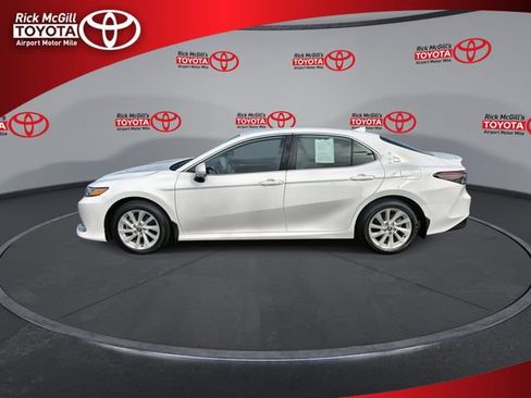 Used 2024 Toyota Camry LE w/ Convenience Package FWD image 5