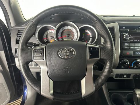 Used 2012 Toyota Tacoma 4x4 Access Cab V6 w/ SR5 Pkg image 10