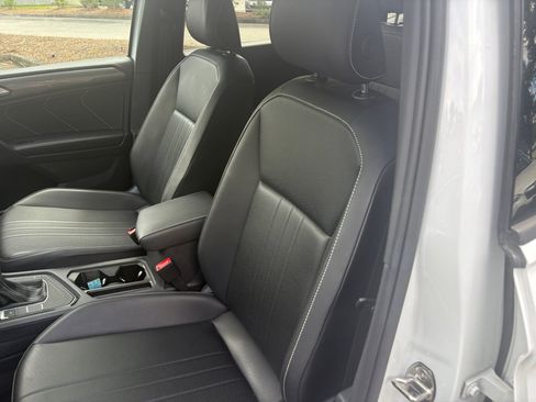 Certified 2024 Volkswagen Tiguan SE R-Line FWD image 30