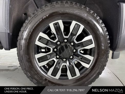 Used 2024 GMC Sierra 3500 Denali w/ Denali Reserve Package AWD/4WD image 13