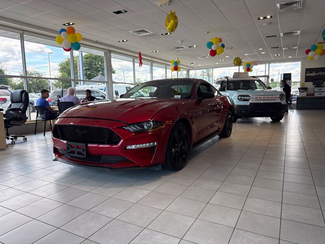 Used 2021 Ford Mustang GT w/ Black Accent Package RWD image 7