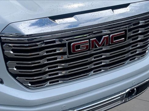 Used 2026 GMC Sierra 1500 Denali w/ Denali Reserve Package AWD/4WD image 30