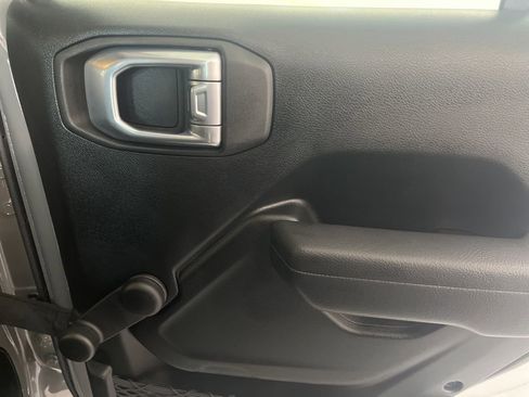 Used 2023 Jeep Wrangler Unlimited Sport AWD/4WD image 47