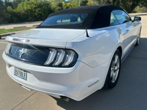 Used 2015 Ford Mustang Convertible RWD image 7