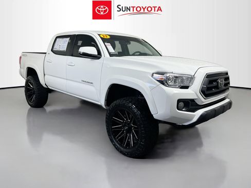 Used 2023 Toyota Tacoma SR5 w/ Technology Package image 1