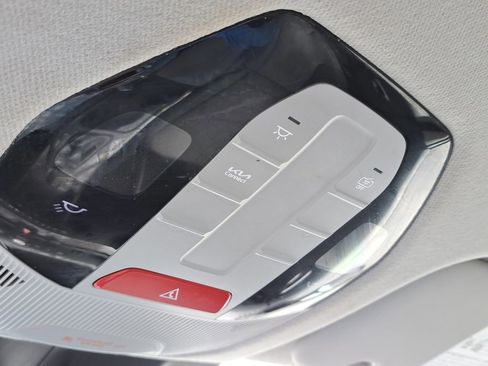 Used 2025 Kia K4 LXS FWD image 33