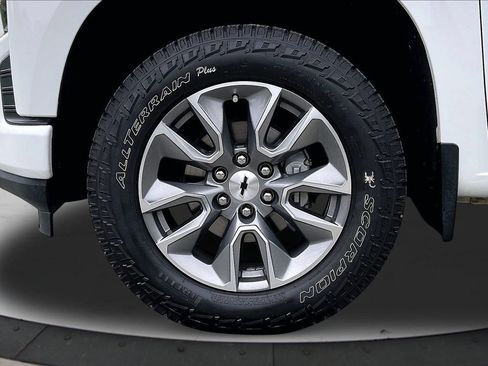 Used 2021 Chevrolet Silverado 1500 RST w/ Z71 Off-Road Package AWD/4WD image 33