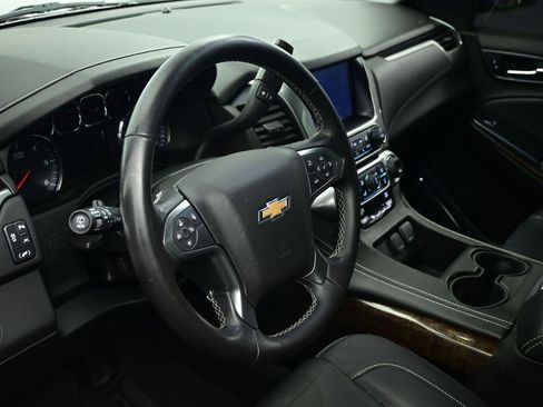 Used 2020 Chevrolet Suburban LT image 17