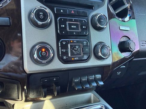 Used 2014 Ford F250 Platinum w/ FX4 Off-Road Package AWD/4WD image 34