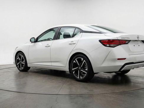 Used 2025 Nissan Sentra SV FWD image 6