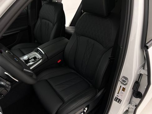 New 2026 BMW X5 M60i w/ Executive Package image 8