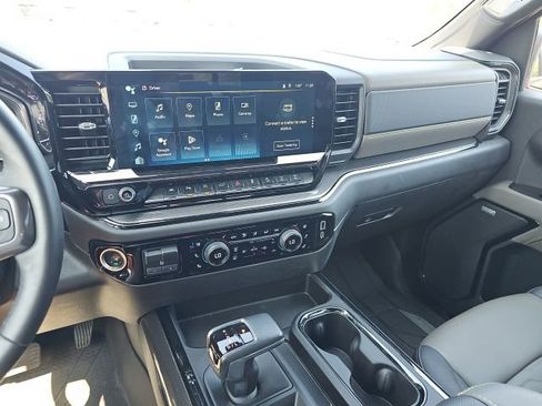 Used 2023 Chevrolet Silverado 1500 ZR2 w/ Technology Package image 42