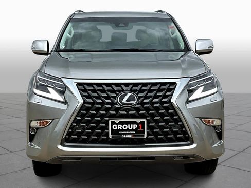 Used 2020 Lexus GX 460 Luxury w/ Accessory Package image 4