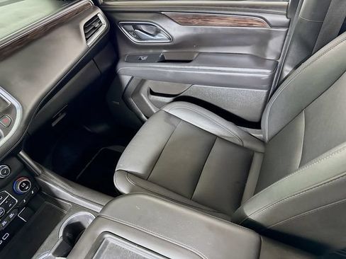 Used 2021 Chevrolet Tahoe Z71 w/ Rear Media and Nav Package AWD/4WD image 23