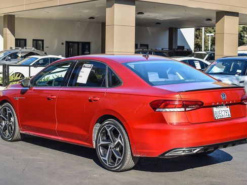 Used 2020 Volkswagen Passat 2.0T R-Line image 4