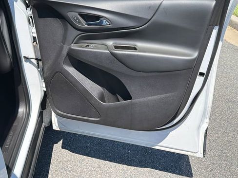 Used 2023 Chevrolet Equinox LT AWD/4WD image 14