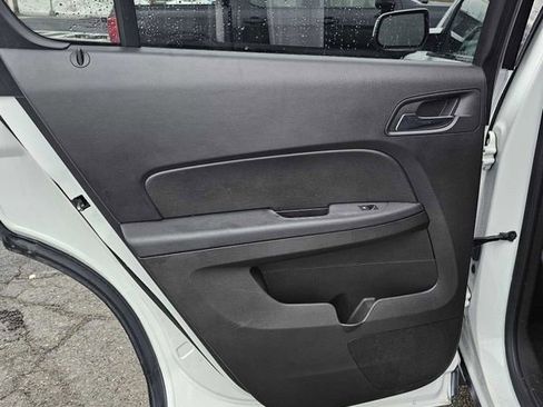 Used 2011 Chevrolet Equinox LT w/ Driver Convenience Package image 5