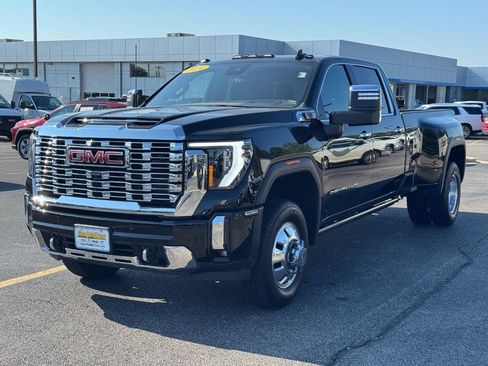 Certified 2024 GMC Sierra 3500 Denali w/ Denali Reserve Package AWD/4WD image 8