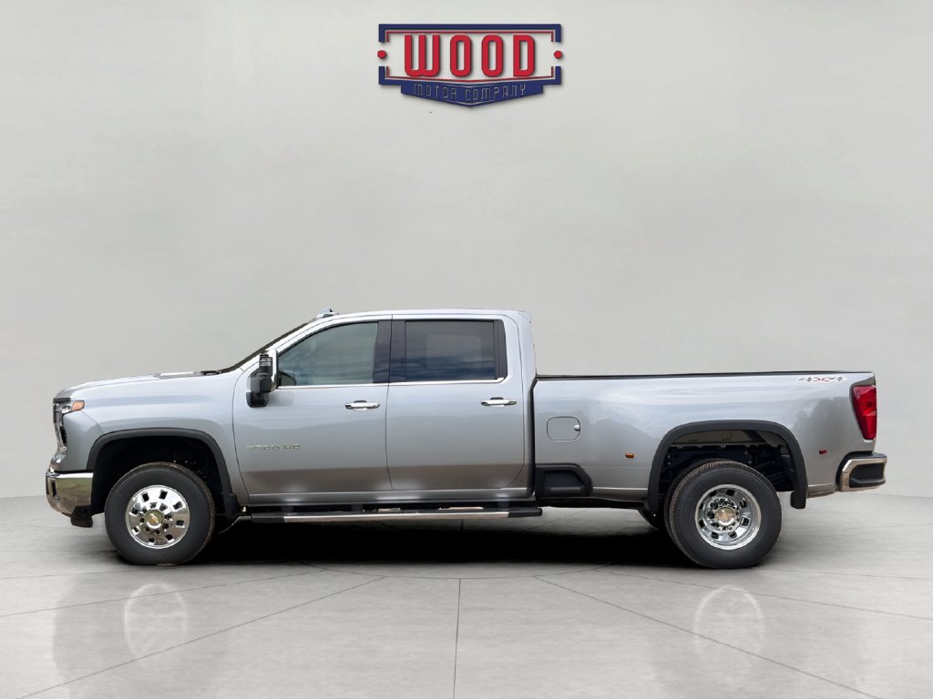 New 2026 Chevrolet Silverado 3500 LTZ AWD/4WD image 4