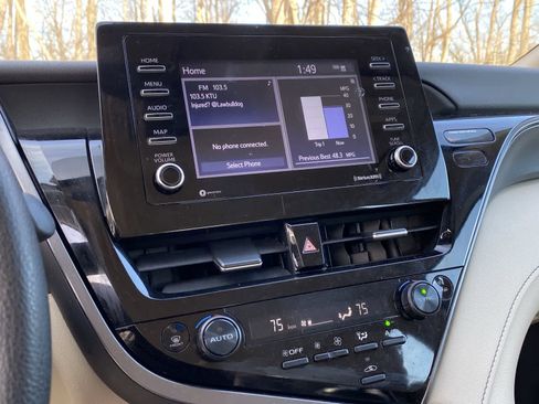 Used 2024 Toyota Camry LE image 32