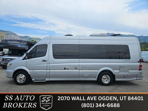 Used 2014 Mercedes-Benz Sprinter 3500 image 1
