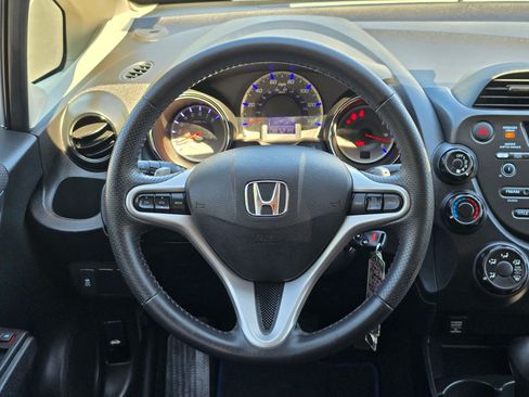 Used 2013 Honda Fit Sport image 19