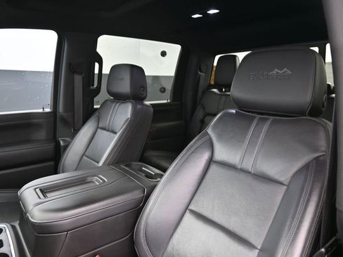 Used 2020 Chevrolet Silverado 2500 High Country w/ Z71 Off-Road Package image 23