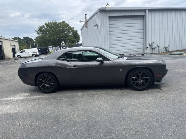 Used 2017 Dodge Challenger R/T Scat Pack RWD image 4