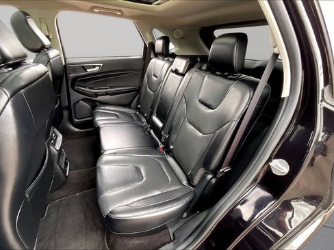 Used 2020 Ford Edge Titanium w/ Equipment Group 301A FWD image 21