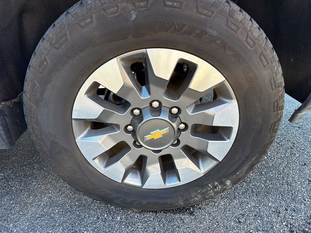Used 2025 Chevrolet Silverado 2500 Custom w/ Custom Value Package AWD/4WD image 3