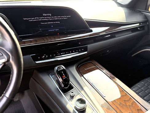 Used 2021 Cadillac Escalade Sport Platinum image 26