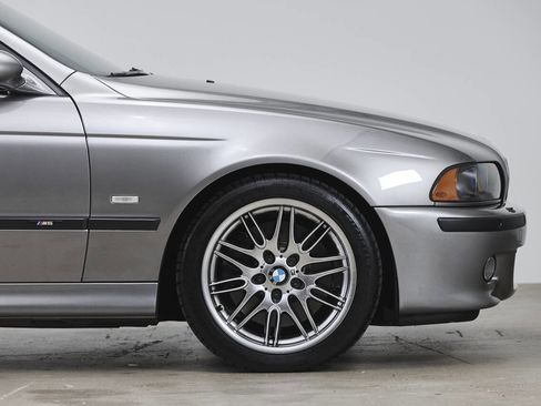 Used 2003 BMW M5 image 26