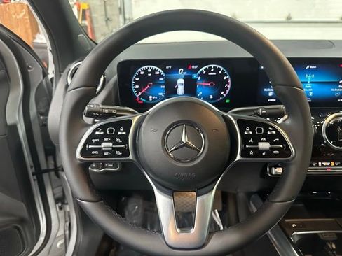Certified 2022 Mercedes-Benz GLA 250 4MATIC image 18