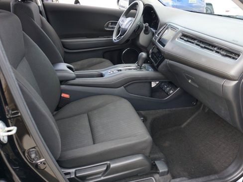 Used 2018 Honda HR-V EX image 11