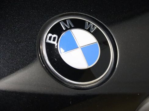 Used 2018 BMW M550i xDrive image 25