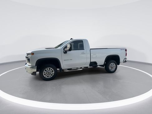 Used 2022 Chevrolet Silverado 2500 LT w/ Convenience Package image 5