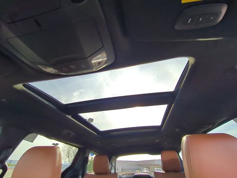 New 2026 Chrysler Pacifica Pinnacle image 33