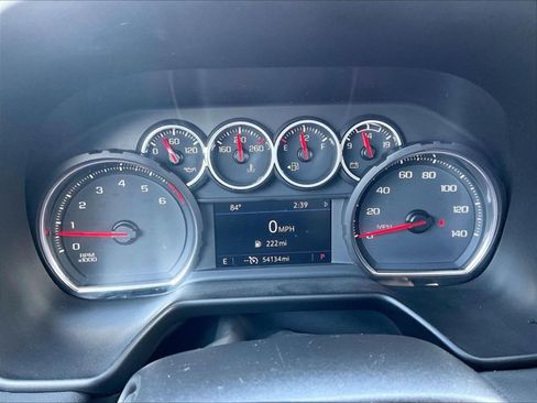 Used 2022 Chevrolet Suburban LS RWD image 22
