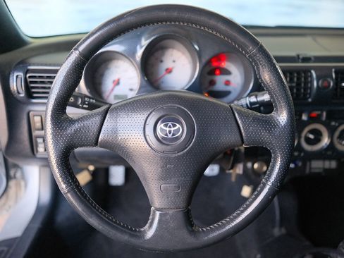 Used 2005 Toyota MR2 image 16