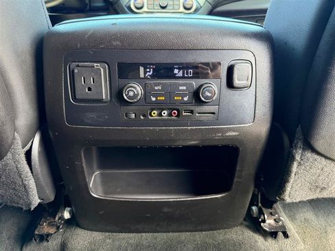 Used 2015 Chevrolet Tahoe LTZ AWD/4WD image 33