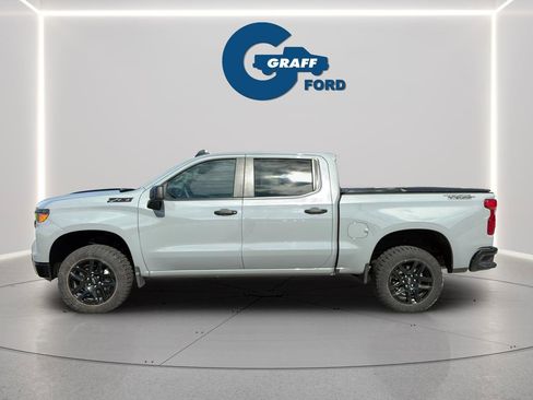 Used 2025 Chevrolet Silverado 1500 Custom Trail Boss w/ Dark Appearance Package AWD/4WD image 11