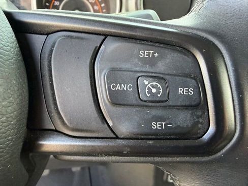 Used 2018 Jeep Wrangler Sport AWD/4WD image 15