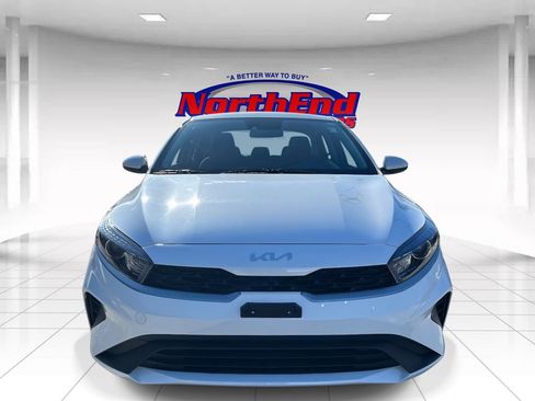 Used 2024 Kia Forte LXS image 8