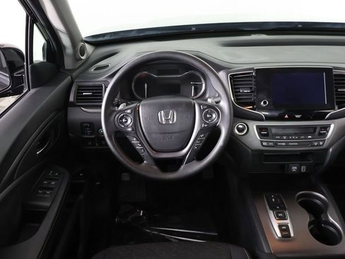Used 2023 Honda Ridgeline Sport image 29