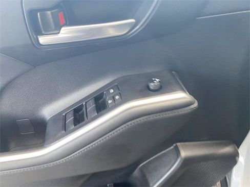 Certified 2024 Toyota Highlander XLE FWD image 16