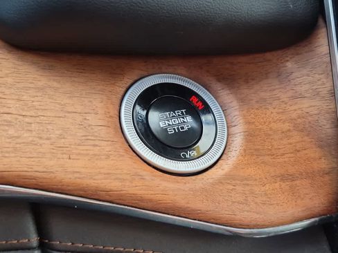 Used 2025 Jeep Grand Cherokee L Summit image 21