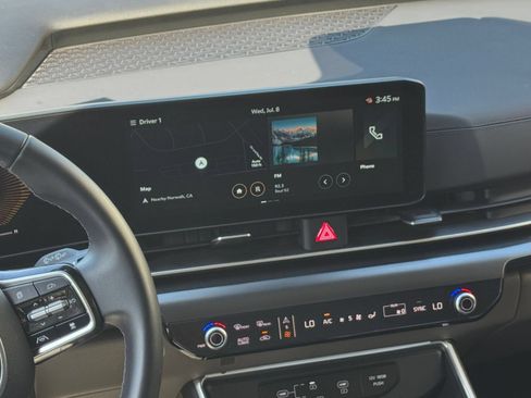 Used 2026 Kia Carnival FWD image 17